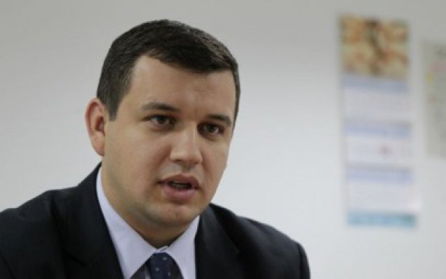 Tomac: Ponta să renunţe la limbajul de golănaş dacă vrea să fie om de stat